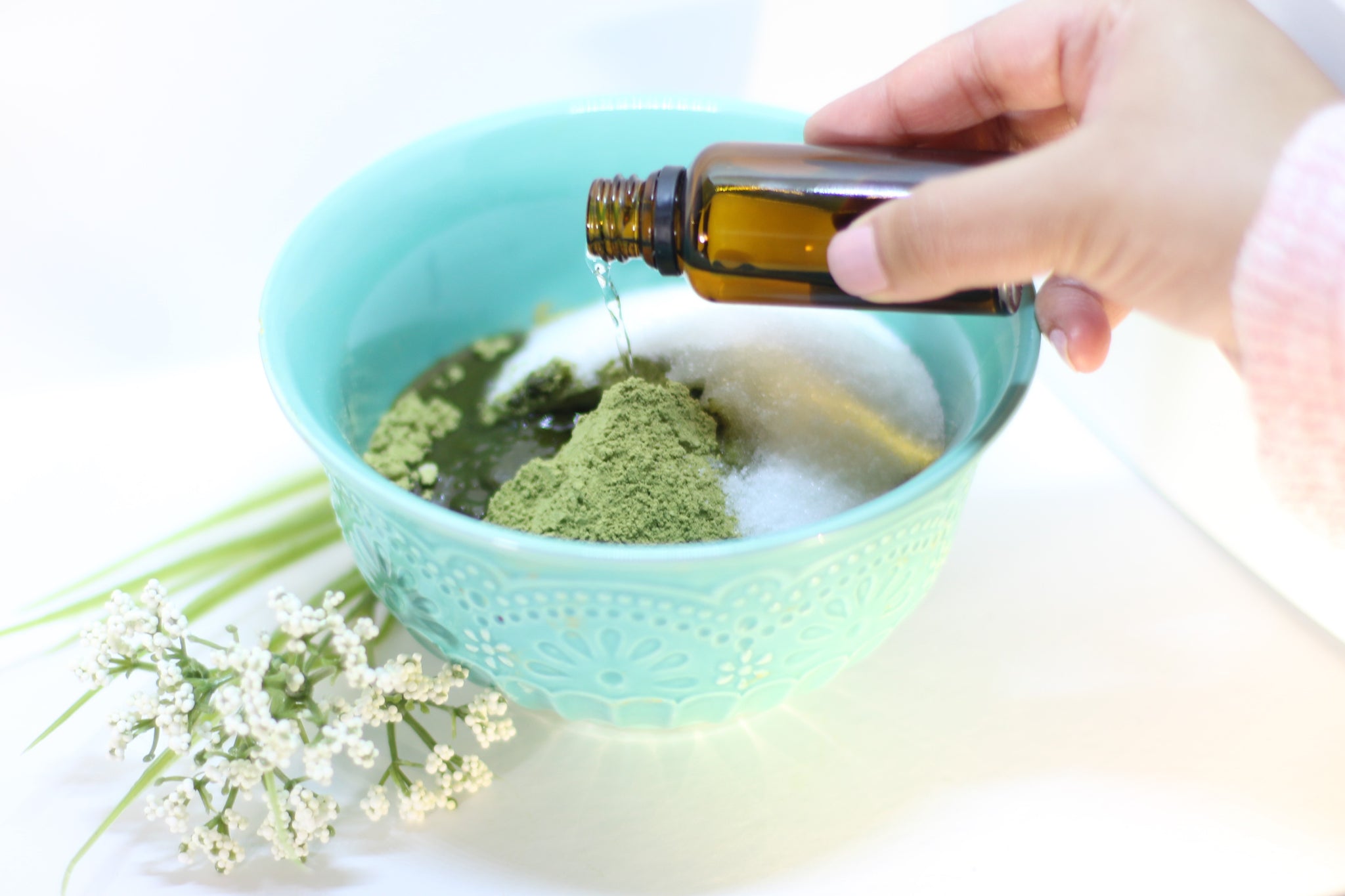HOW TO MIX A SMOOTH & LUSCIOUS HENNA PASTE